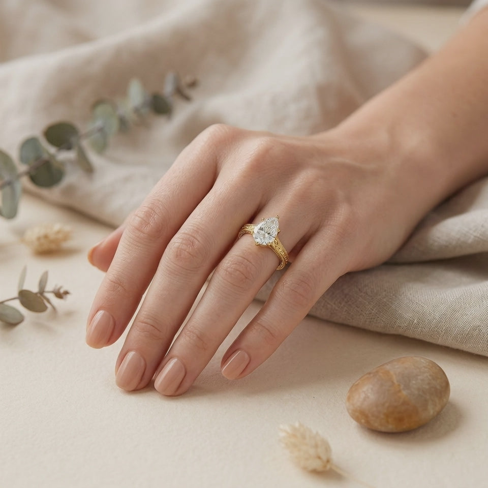 Hudson Engraved Ring in 14K Yellow Gold